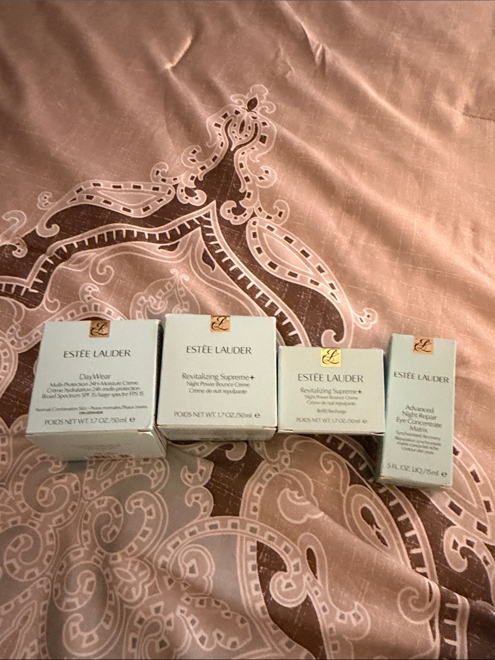 Estée Lauder 4 Bundles